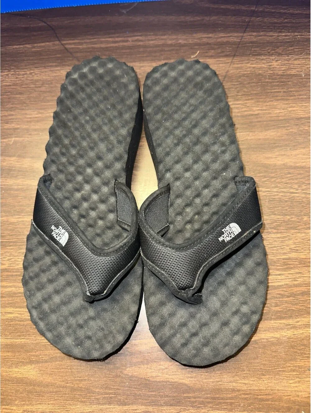 North Face flip flops size 9